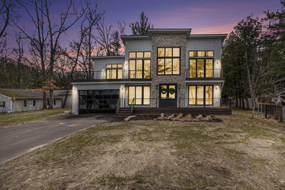 /international/us/7505-s-lakeshore-drive-pentwater-mi-110098547708/
