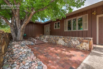 /international/us/223-crystal-hills-boulevard-manitou-springs-co-110108225319/