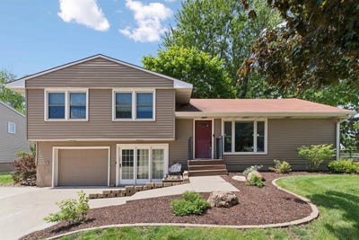 /international/us/317-charles-street-conrad-ia-110108198886/