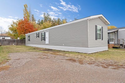 /international/us/809-9th-street-w-columbia-falls-mt-110103435931/