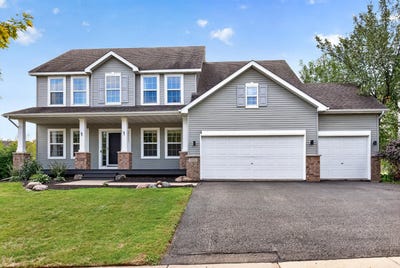 /international/us/9465-glacier-road-minnetrista-mn-110119991783/