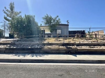 /international/us/1331-w-benson-ave-ridgecrest-ca-110119948113/