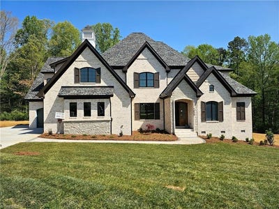 /international/us/7020-marseilles-court-summerfield-nc-110097227666/