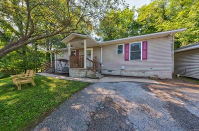 /international/us/428-s-10th-street-rockport-in-110109723846/