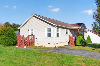 /international/us/305-deerfield-ln-wytheville-va-110120830108/