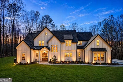 /international/us/5567-tyree-road-winston-ga-110106729124/
