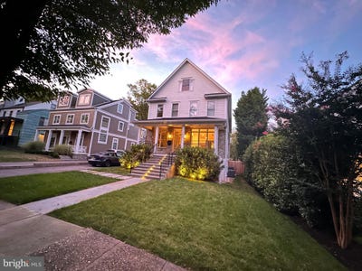 /international/us/153-quincy-street-chevy-chase-md-110107800003/