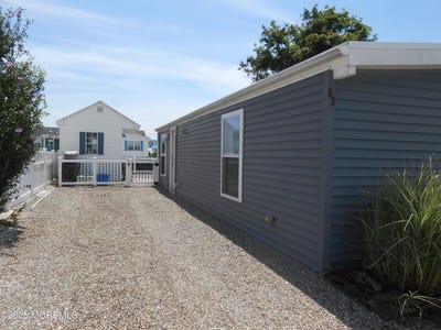 /international/us/63-gregg-drive-manahawkin-nj-110101057988/