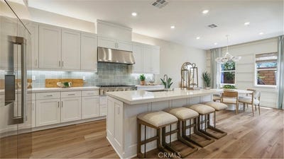 /international/us/1545-snowberry-place-montebello-ca-110108467089/