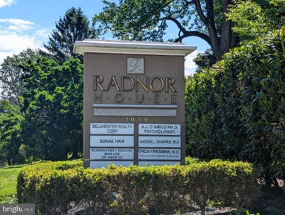 /international/us/1030-e-lancaster-avenue-bryn-mawr-pa-110108057617/