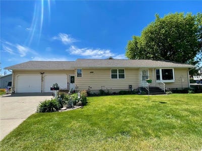 /international/us/115-w-lincoln-street-springfield-mn-110108223714/