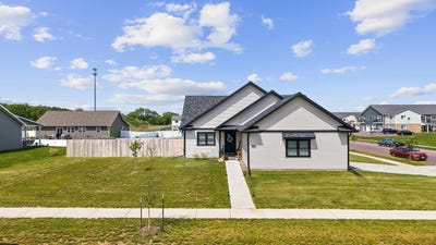 /international/us/721-roosevelt-street-baraboo-wi-110108444735/