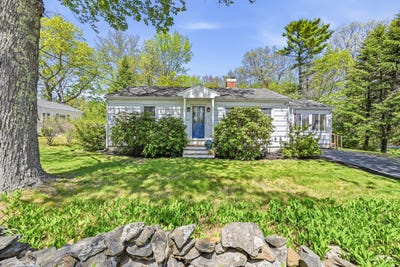 /international/us/77-lunt-road-falmouth-me-110108480179/