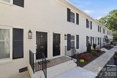 /international/us/722-w-franklin-street-monroe-nc-110107507366/