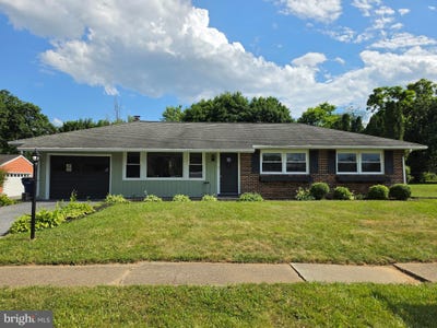 /international/us/13-messick-drive-middletown-pa-110108889423/