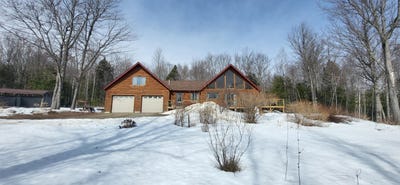 /international/us/86-lauries-lane-hanover-me-110107400737/