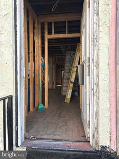 /international/us/323-rose-street-chester-pa-110098257542/