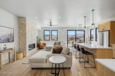 /international/us/800-county-road-5142-tabernash-co-110108545703/