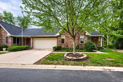 /international/us/202-stone-manor-circle-batavia-il-110108209186/