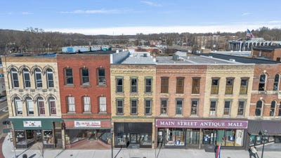 /international/us/105-e-main-street-niles-mi-110108197837/