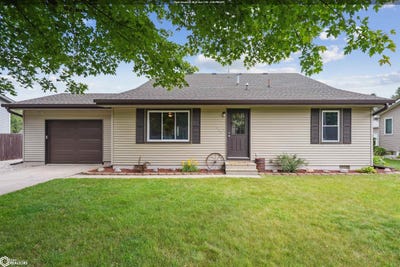 /international/us/301-maple-avenue-nevada-ia-110100328457/