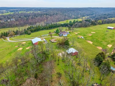 /international/us/3735-meyers-hollow-road-marshfield-mo-110108501131/