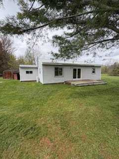 /international/us/7451-decker-road-orleans-mi-110107729712/