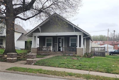 /international/us/905-parallel-street-atchison-ks-110107610715/