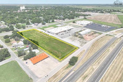 /international/us/210-s-red-river-expressway-burkburnett-tx-110100849721/