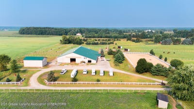 /international/us/2260-holt-road-williamston-mi-110106270634/