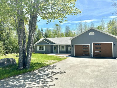 /international/us/84-st-louis-avenue-hermon-me-110108208201/