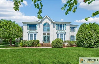 /international/us/2-chamberlin-court-cranbury-nj-110119497214/