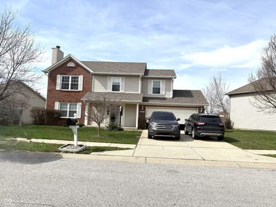 /international/us/11052-oakspring-drive-indianapolis-in-110107818770/