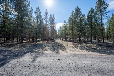 /international/us/larchwood-drive-la-pine-or-110120560988/