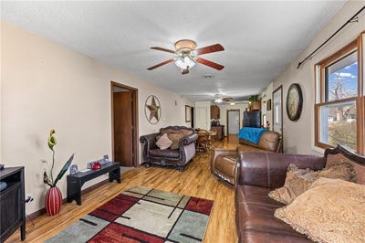 /international/us/3-w-douglas-street-iola-ks-110106801777/