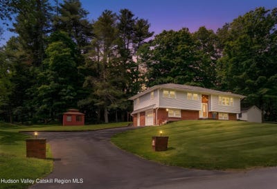 /international/us/105-alda-drive-kingston-ny-110108386001/