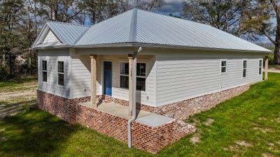 /international/us/928-cypress-street-florala-al-110106433070/