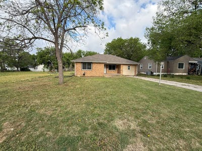 /international/us/1013-n-campbell-ave-beloit-ks-110107341794/