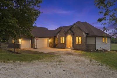 /international/us/8202-n-farm-road-53-walnut-grove-mo-110107873386/