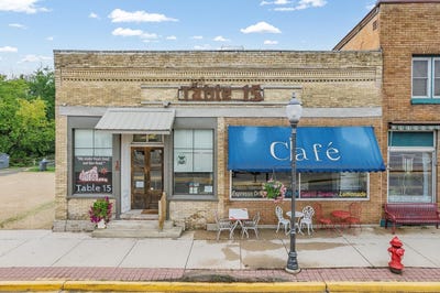 /international/us/15-main-street-montello-wi-110101808204/