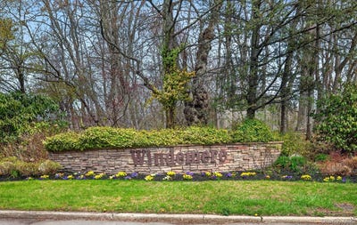 /international/us/18-windemere-way-woodbury-ny-110107505218/