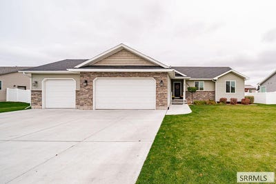 /international/us/3002-golden-rod-drive-idaho-falls-id-110120563213/