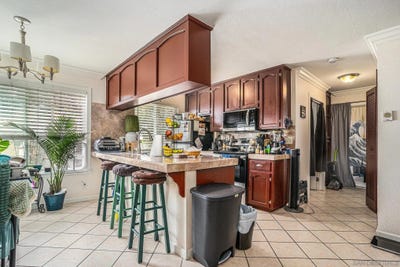/international/us/1284-holly-ave-imperial-beach-ca-110100117669/