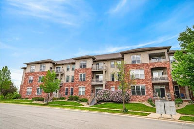 /international/us/141-metro-terrace-madison-wi-110108293272/
