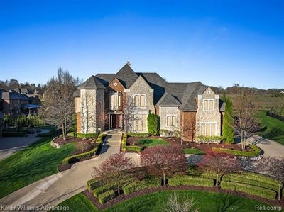 /international/us/20971-pomino-drive-northville-mi-110099878933/