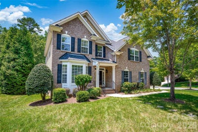 /international/us/10104-treetop-lane-cornelius-nc-110108631735/