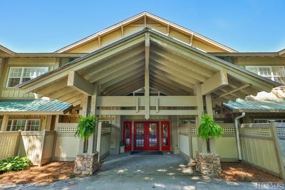/international/us/84-clubhouse-trail-highlands-nc-110093528343/