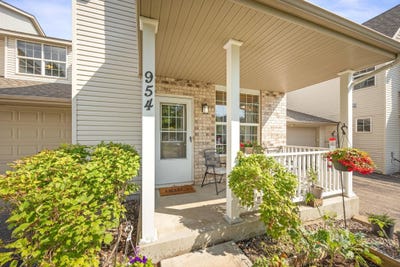 /international/us/954-conner-street-chaska-mn-110106551663/