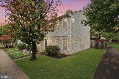 /international/us/14813-bolton-road-centreville-va-110120583393/