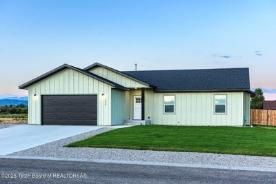/international/us/1635-cantlin-place-pinedale-wy-110101123870/